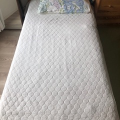 シングルベッドフレーム　の画像