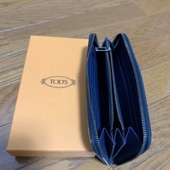 Tod's 長財布　【箱付き】の画像