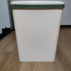 【オシャレゴミ箱】の画像