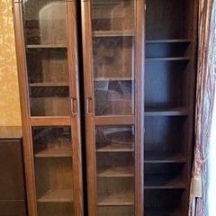 美品! ✨️木目調 本棚／飾り棚／キャビネット