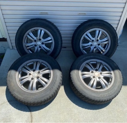 YOKOHAMA 215/65R16 スタッドレス　2017年製