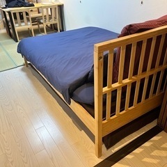 IKEA ダブルベッド　マットレス　掛敷布団セットの画像
