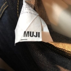 【リサイクルサービス八光　田上店】体にフィットするソファ・綿デニムネイビーの画像