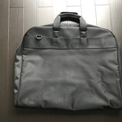 スーツカバーをお譲りします。の画像