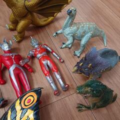ウルトラマン、怪獣、その他おもちゃの画像
