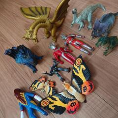 ウルトラマン、怪獣、その他おもちゃの画像