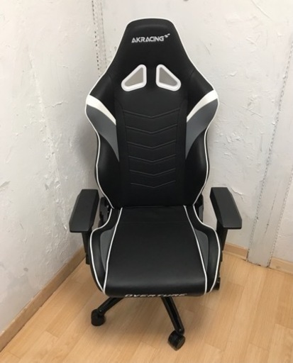 AKRACING ゲーミングチェア　OVERTRE ホワイト