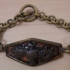 【美品】【希少】刀の柄　彫物のブレスレット　鶏雄鶏と雌鶏