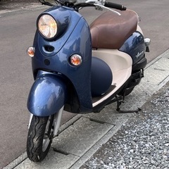 ヤマハ　原付　ビーノ 水冷4st 実働　ヘルメットの画像