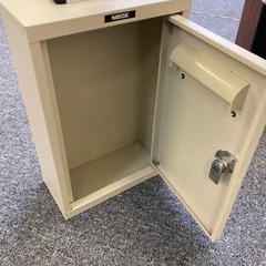 無料　鍵付きボックスの画像