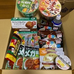 カップラーメン　レトルトカレー　災害食　保存食