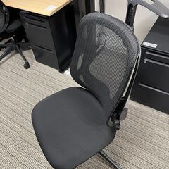 カラダにあわせてフィットする　オカムラ 　オフィスチェア(シルフィー) 