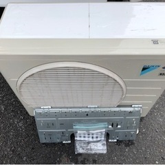 ダイキンルームエアコン　AN22VESK-W　2018年製 