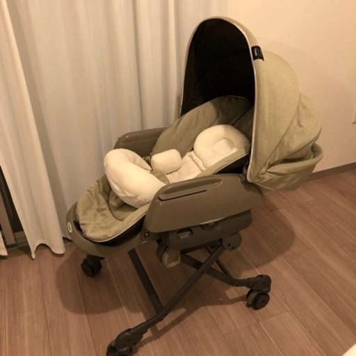 ※お譲りする方決定！【美品】コンビ ハイローチェアー ネムリラ ＆お食事用カバー2点