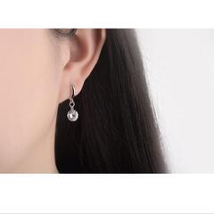 ▼j→→→m16-28 ブリリアントカットダイヤモンドＣＺアーチラウンドピアスの画像