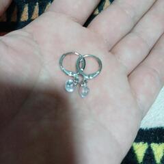 ▼j→→→m16-28 ブリリアントカットダイヤモンドＣＺアーチラウンドピアスの画像