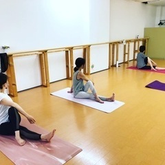 ヨガしましょ♪夏の疲れを取り除き、秋冬を満喫しましょうの画像