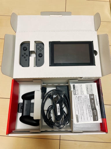 受け渡し予定者決定】Nintendo Switch 本体