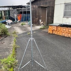 三脚　工事現場