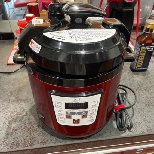新品未使用の圧力鍋値下げ✨