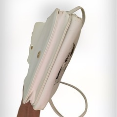 ショルダーバッグ 収納 OK ★ 白の画像