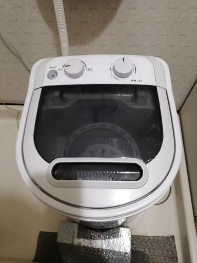 小型洗濯機とオイルヒーター
