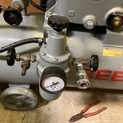 200V 単相！コンプレッサー　超強力　ベビコン　業務用　サブタンクつきの画像