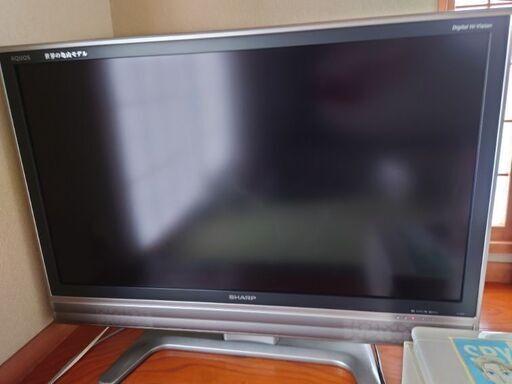 シャープ　AQUOS　37インチ