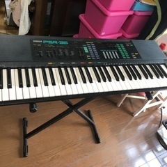ヤマハの電子ピアノスタンド付き