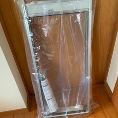 コロナウインドエアコン　CW-1622R窓枠