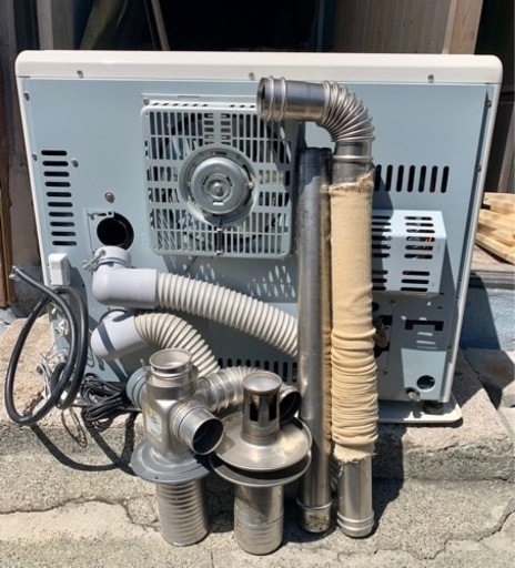 お引取り限定 サンポット カベック 石油床暖房機 FF式ストーブ UFH-6410URF 木造17畳/鉄筋26畳