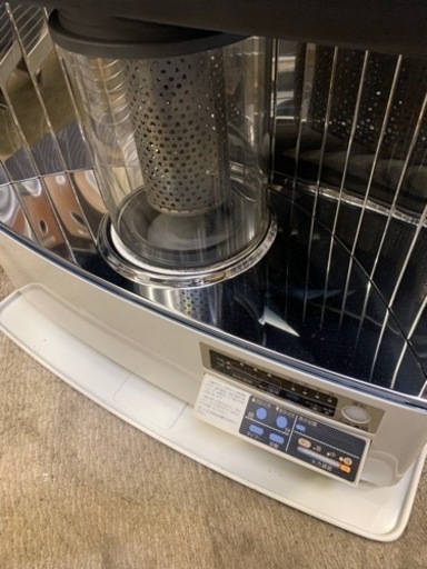 清掃整備済み　トヨトミ TOYOTOMI 半密閉式石油ストーブ HR682D ポット式　強制通気形　自然対流形