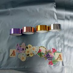 宅配用　A4 ビニール袋　30枚とマスキングテープ４個とフレークシール１２枚の画像