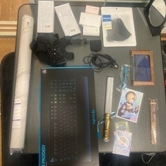 キーボード、自転車用品、アニメグッズなど小物
