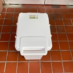 【値下げしました】ゴミ箱　47L 大容量　連結可能　分別　ホワイ...