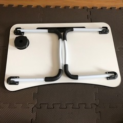折りたたみテーブル　ホワイトの画像