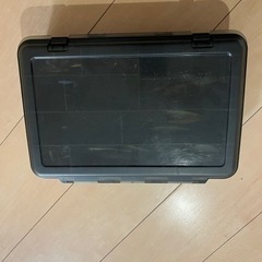 超激安　釣具　ルアー各種　タックルボックス付きの画像