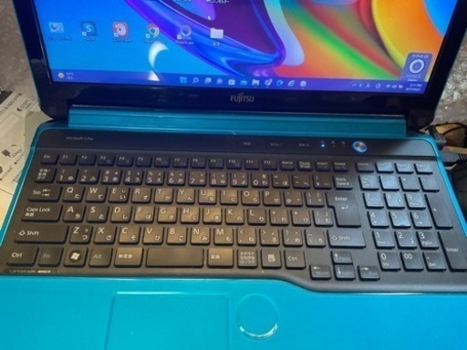 FUJITSU FMV LIFEBOOK AH56/GノートPC