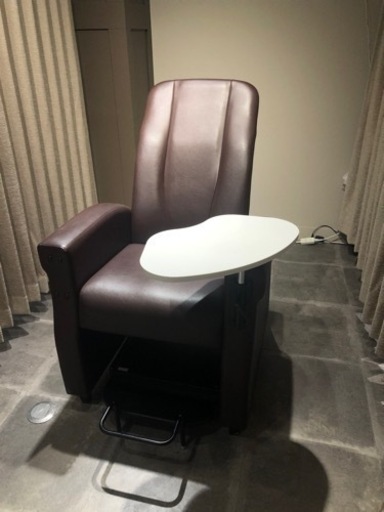 中古　タカラベルモント　レーヌネイルチェア