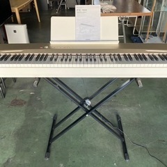 ● 電子ピアノ、CASIO、PX-160、ピアノスタンド付き