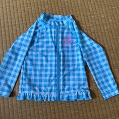 女の子用　ラッシュガード