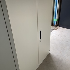 オカムラ 書庫 キー付 管H220827EK (ベストバイ 静岡県袋井市)