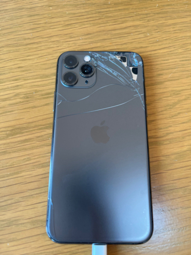 【8月28日】背面割れ　iPhone 11pro スペースグレー　256GB