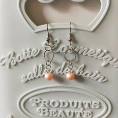 ハンドメイドピアス　新品　未使用品の画像