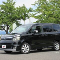 【自社ローン】トヨタ　ヴォクシー8人乗り★保証人なしOK★車両頭...