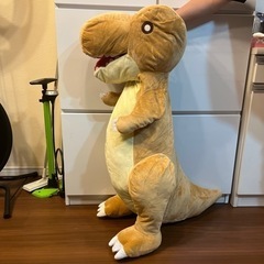 ティラノサウルスぬいぐるみ