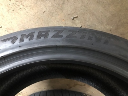 マジーニ 275/40R20 2021年製 使用わずか 4本セット 美品バリ山
