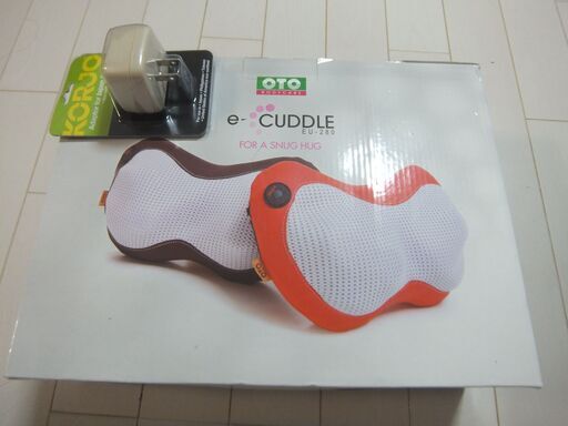 新品箱入動作確認済OTO EU-280 e-Cuddle  Massager 変換アダプタ付　シンガポールで購入　マッサージクッション