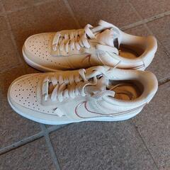 NIKE スニーカー 22.5