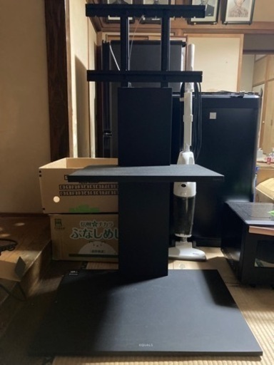 テレビ台　EQUALS